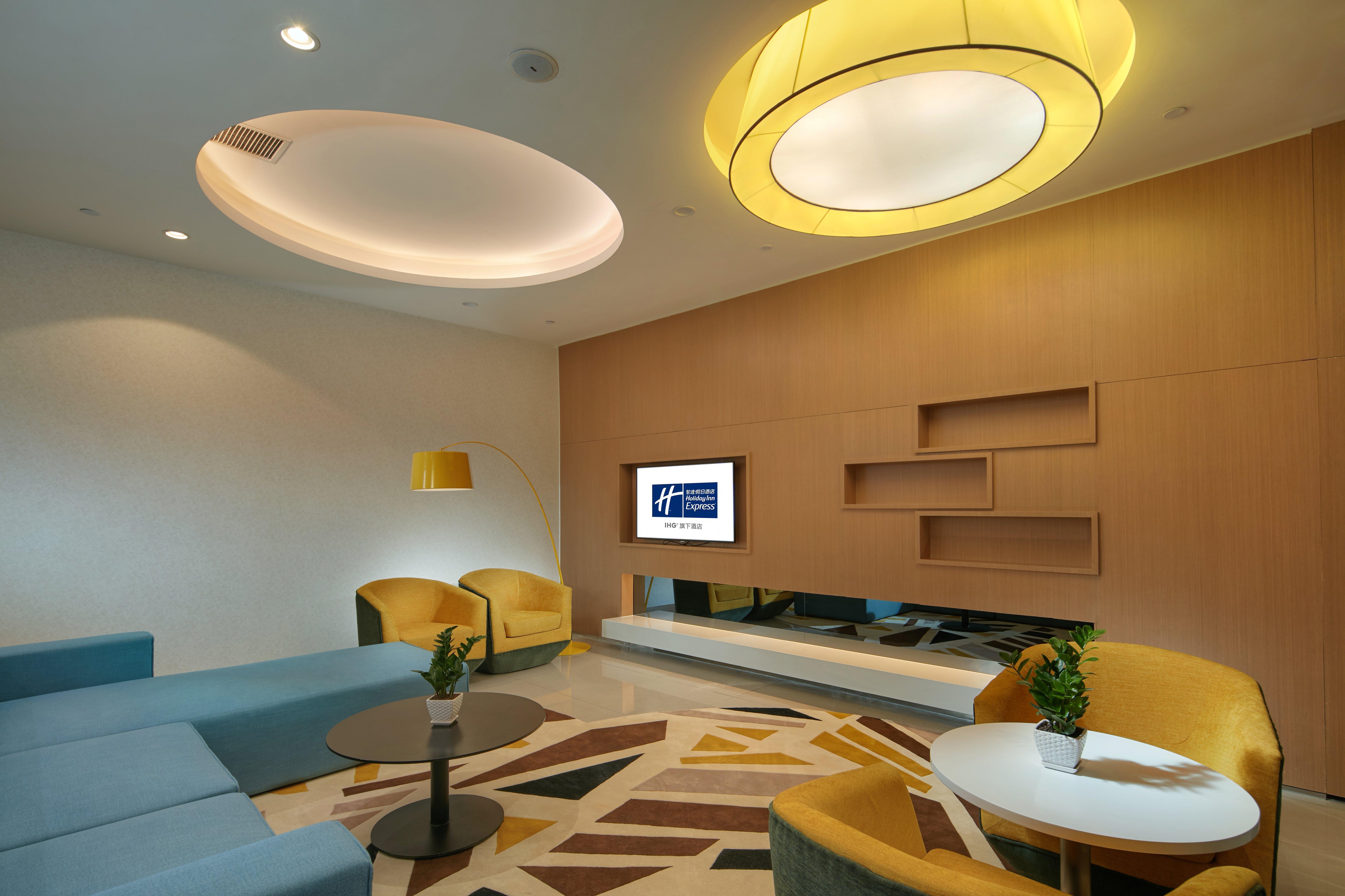 Holiday Inn Express Luoyang Yichuan By Ihg エクステリア 写真