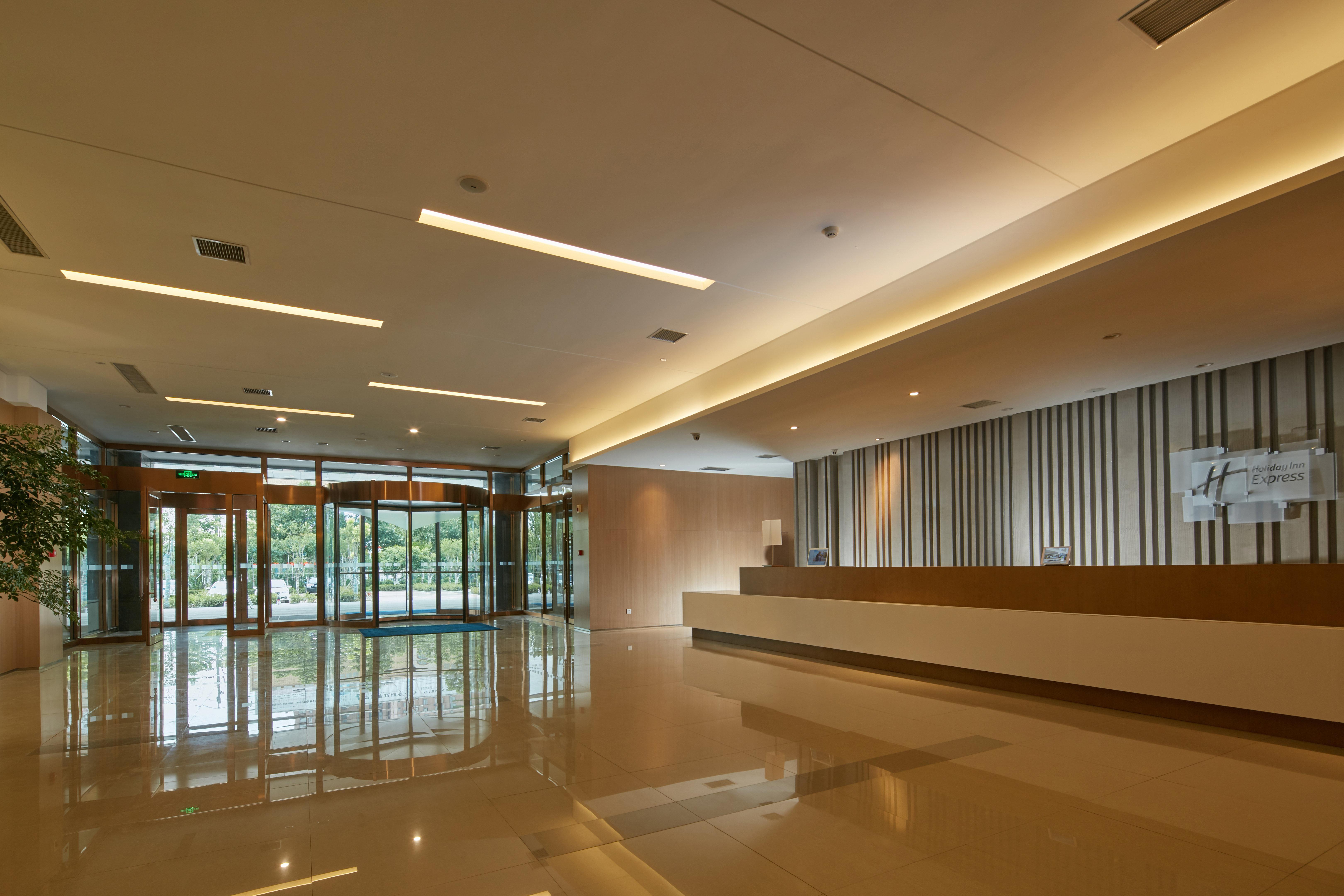 Holiday Inn Express Luoyang Yichuan By Ihg エクステリア 写真