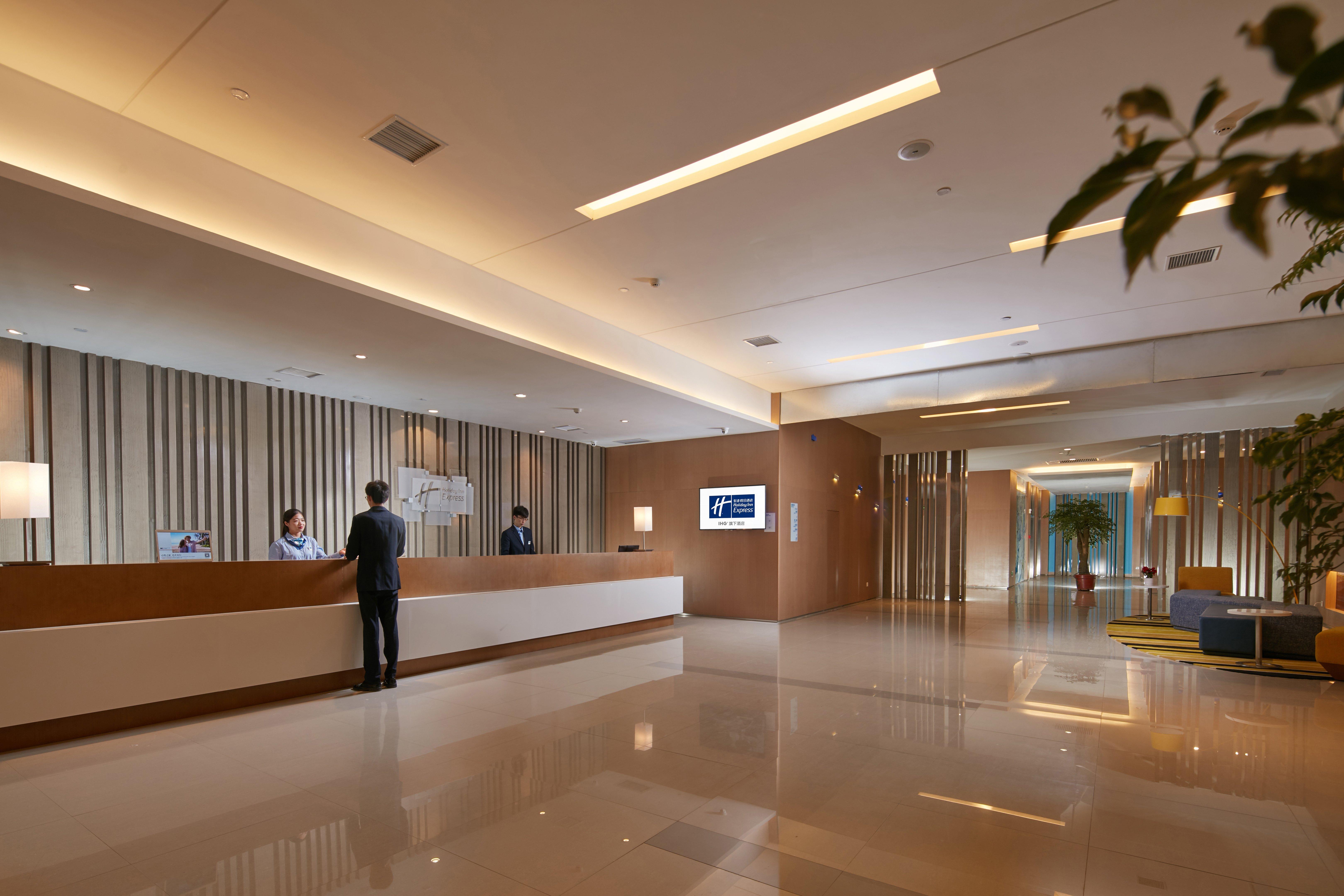 Holiday Inn Express Luoyang Yichuan By Ihg エクステリア 写真